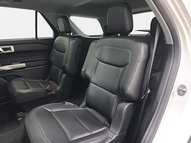 Used 2023 Ford Explorer XLT w/ Equipment Group 202A AWD/4WD image 13