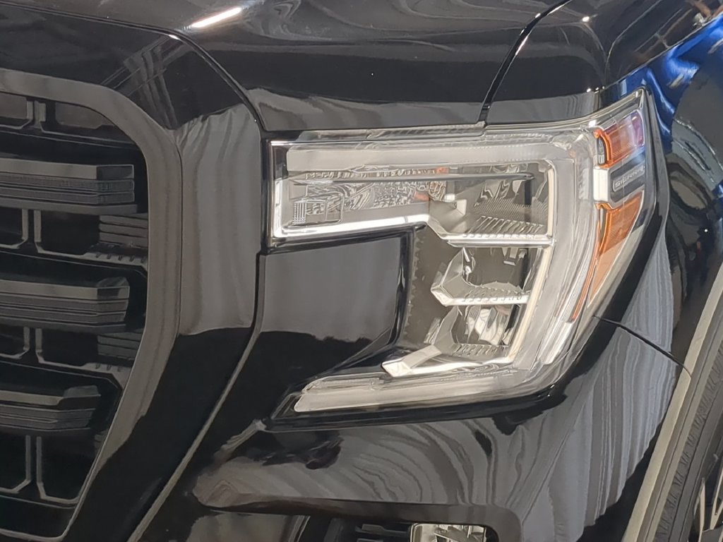 Used 2020 GMC Sierra 1500 Elevation w/ Elevation Value Package AWD/4WD image 14