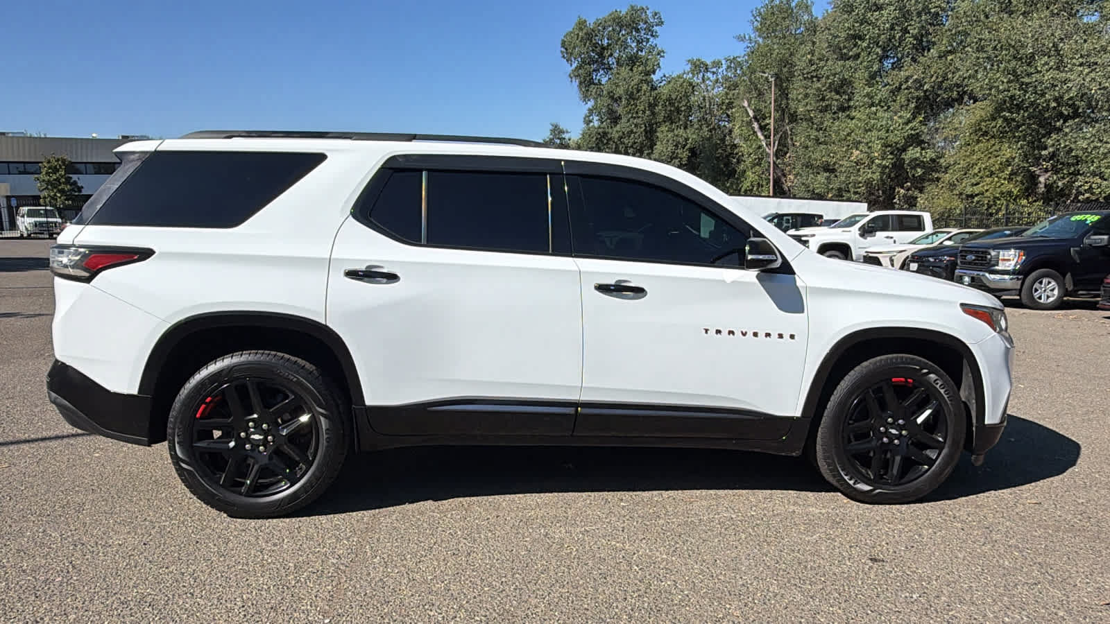 Used 2018 Chevrolet Traverse Premier w/ Redline Edition FWD image 4
