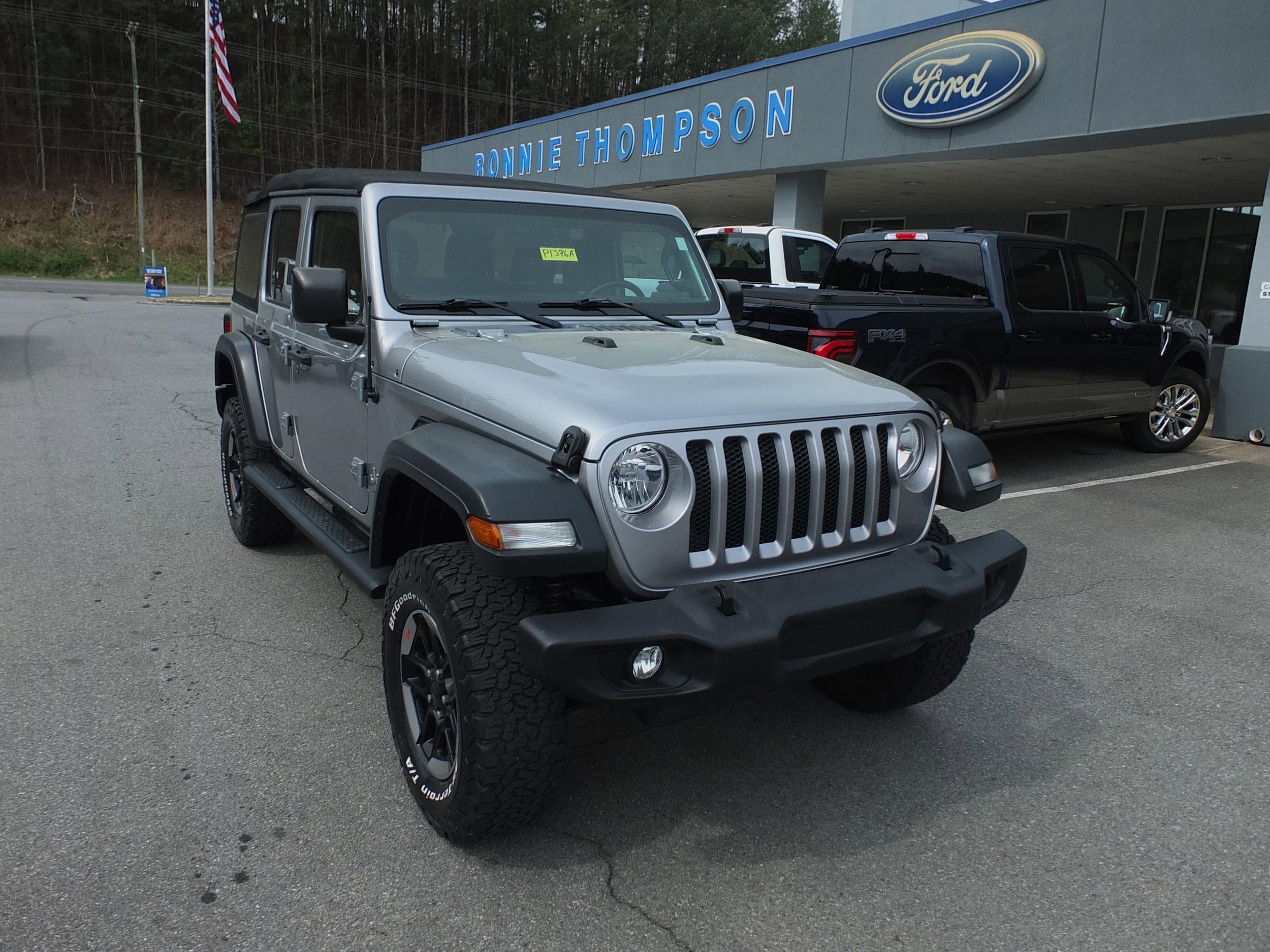 Used 2018 Jeep Wrangler Unlimited Sport S AWD/4WD image 1