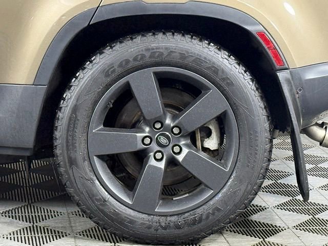 Certified 2024 Land Rover Defender 110 SE image 14