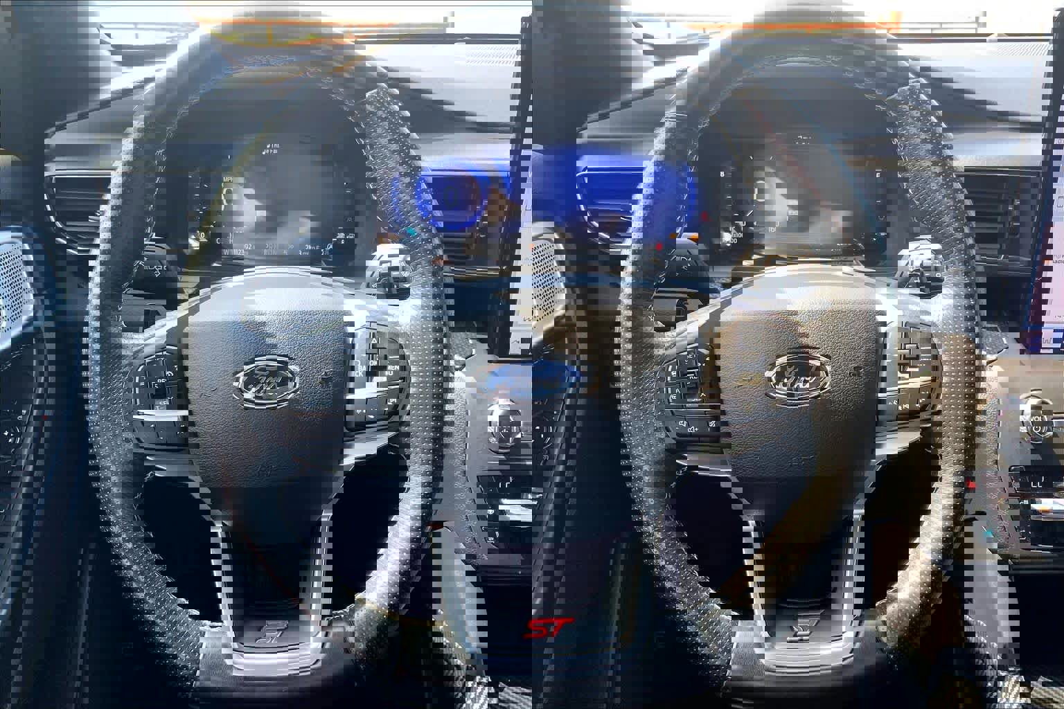 Used 2020 Ford Explorer ST w/ Premium Technology Package image 6