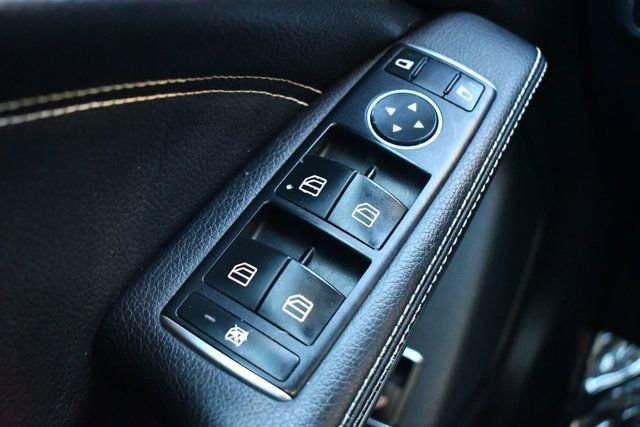 Used 2019 Mercedes-Benz CLA 250 4MATIC w/ Premium Package image 18