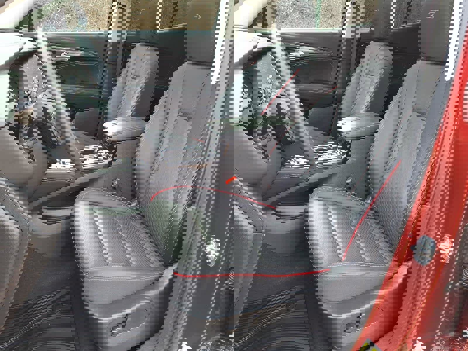 Used 2023 Buick Envision Essence w/ Sport Touring Package image 9