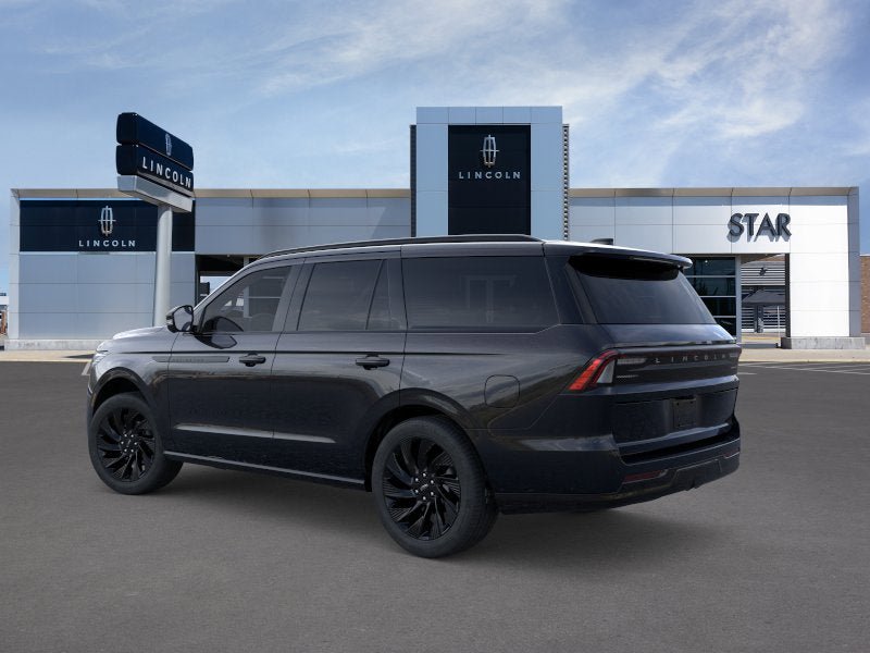 New 2026 Lincoln Navigator Reserve w/ Jet Appearance Package AWD/4WD image 4