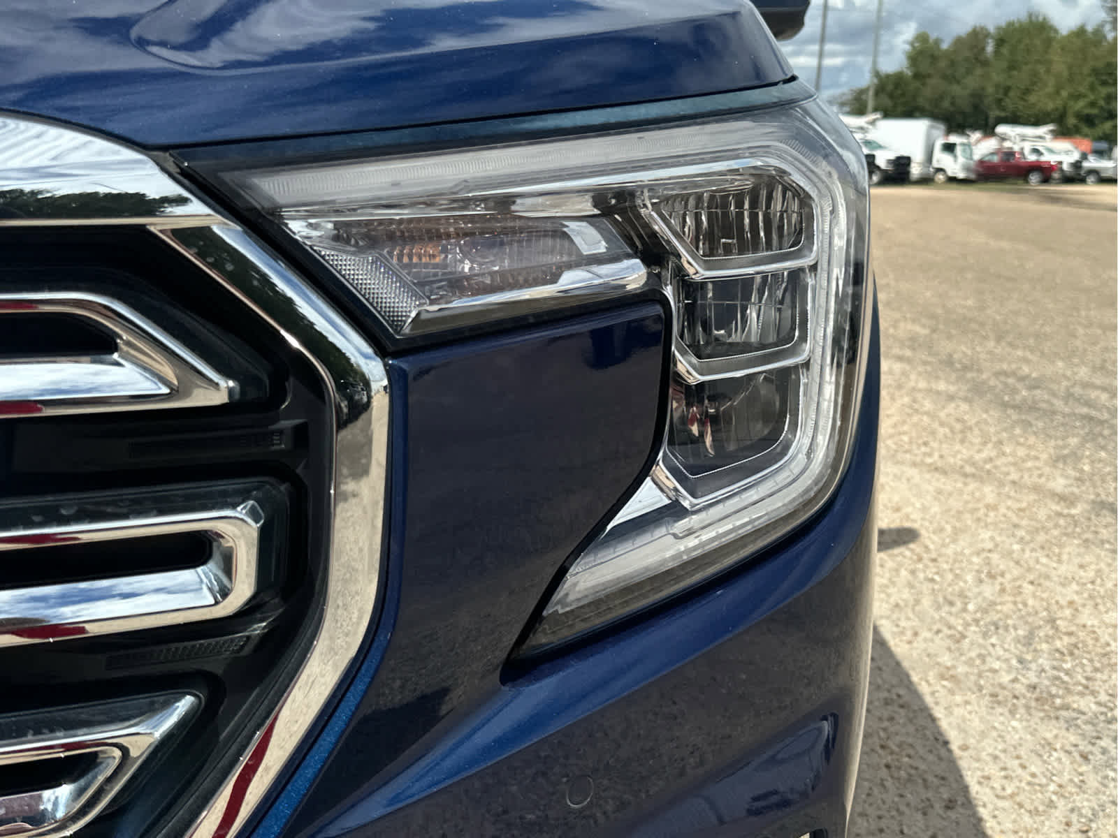 Used 2022 GMC Terrain SLT w/ Infotainment Package II image 9