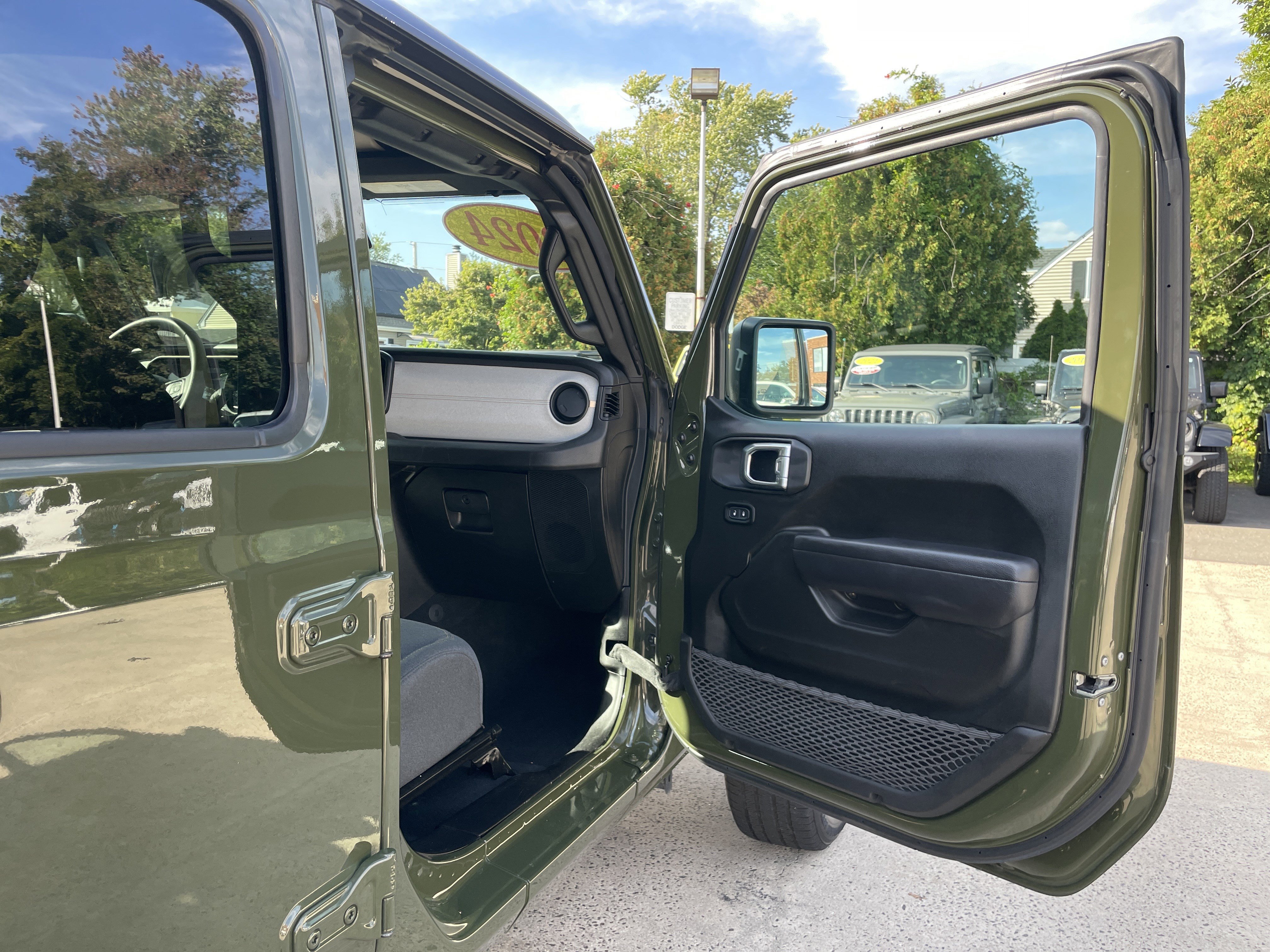 Certified 2024 Jeep Wrangler Sport S image 8