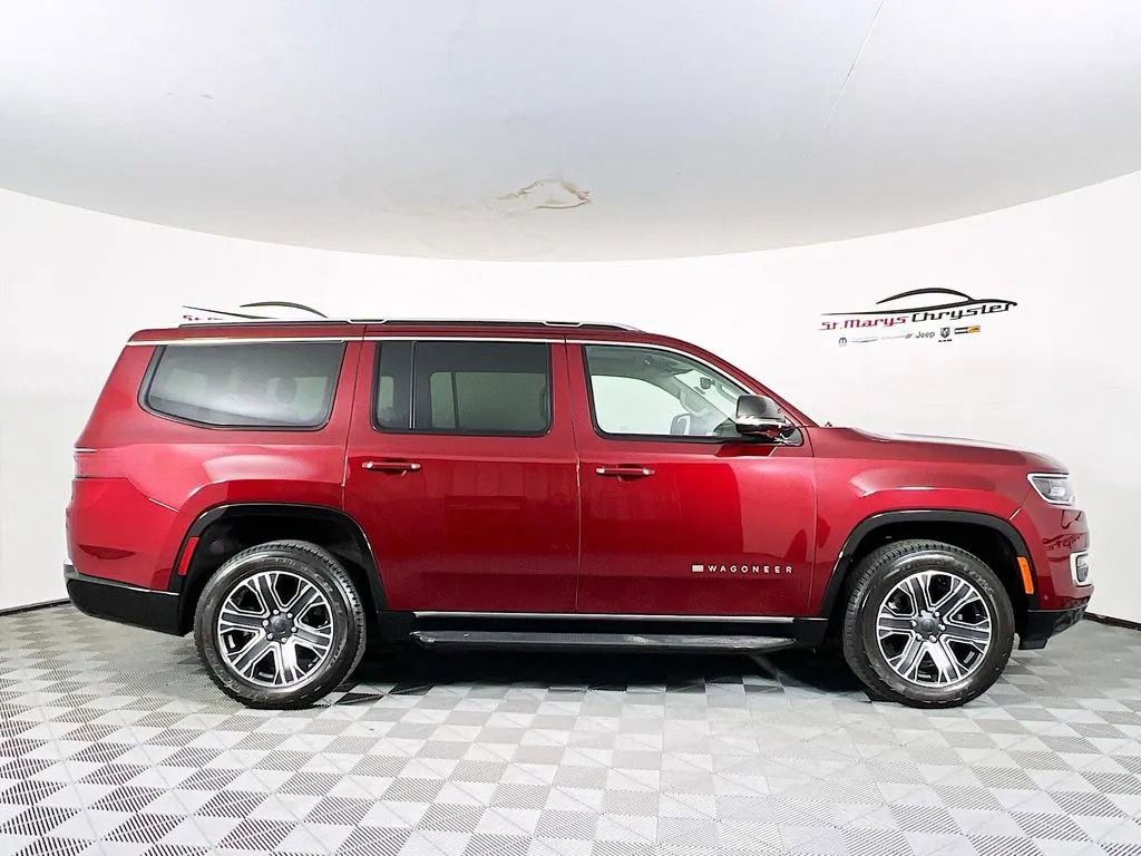 Used 2024 Jeep Wagoneer 2WD w/ Premium Group I image 9