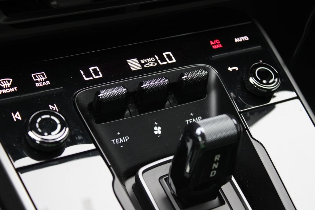 Used 2021 Porsche 911 Carrera RWD image 9