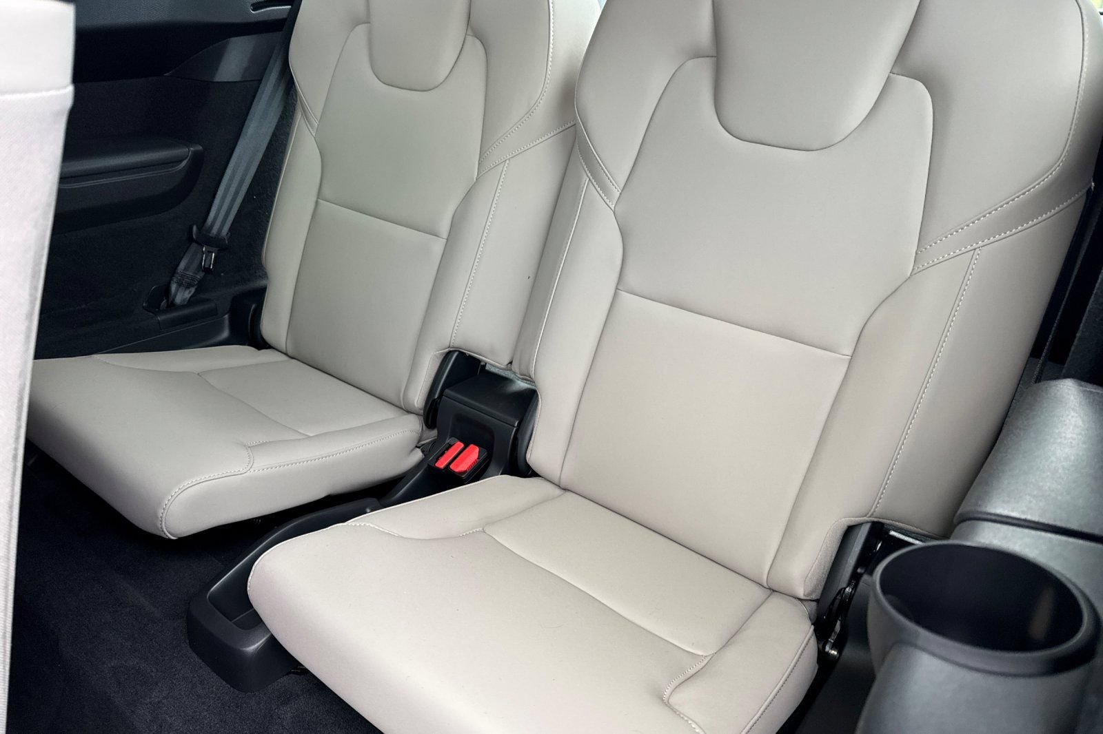 Certified 2026 Volvo XC90 B6 Core AWD/4WD image 16
