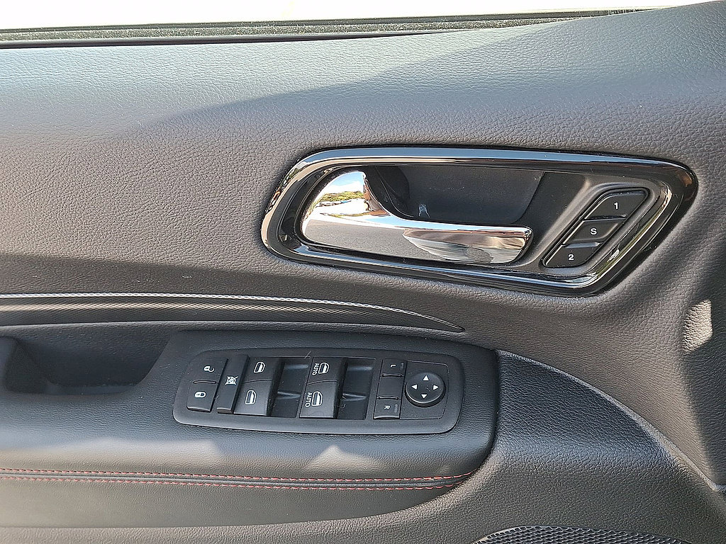 Used 2025 Dodge Durango GT AWD/4WD image 10