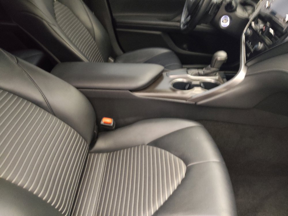 Used 2021 Toyota Camry SE FWD image 21