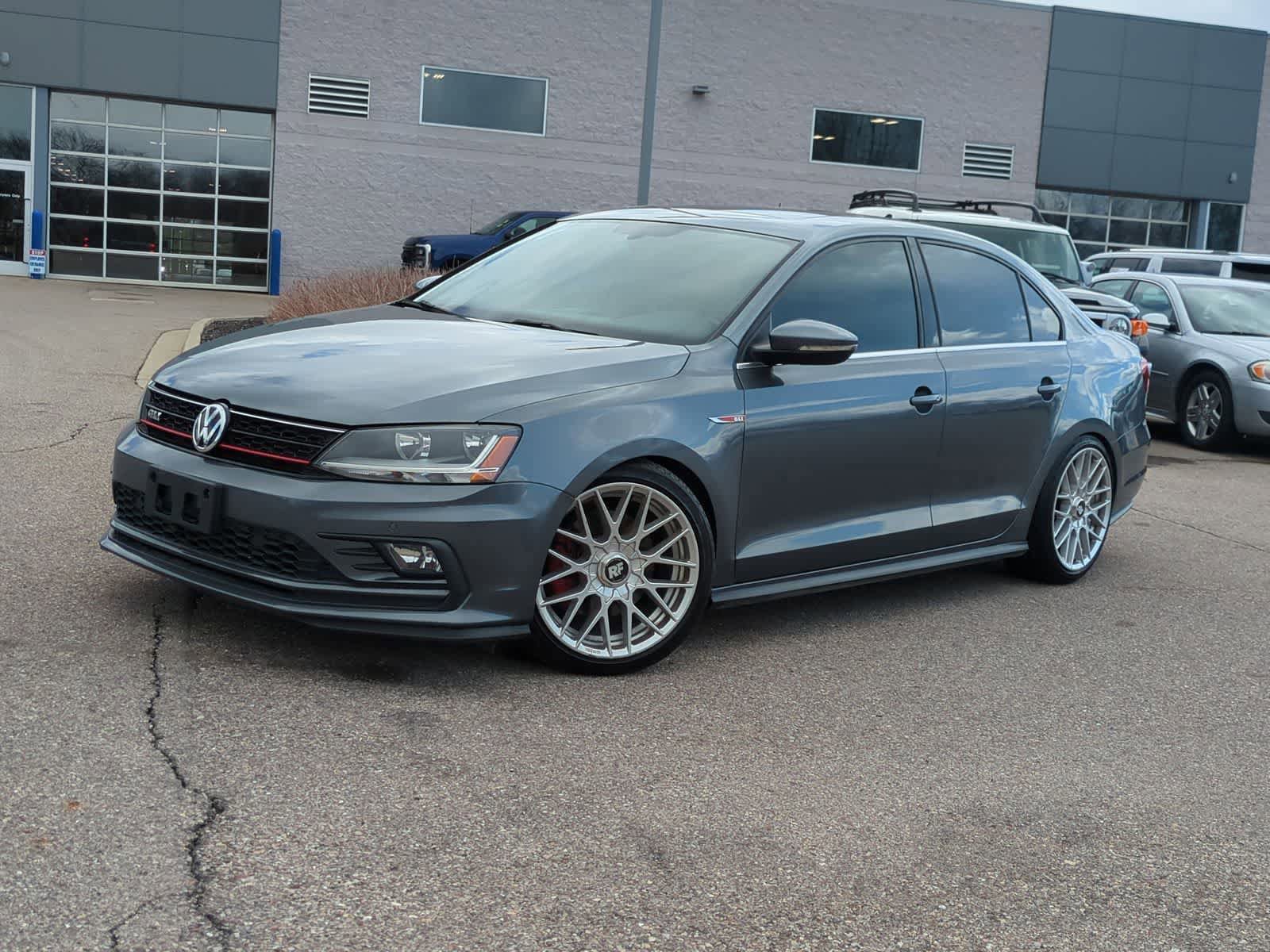 Used 2017 Volkswagen Jetta GLI image 1