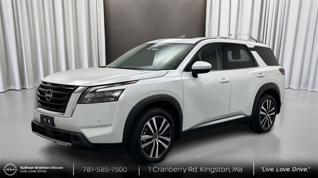New 2025 Nissan Pathfinder Platinum w/ Cargo Package