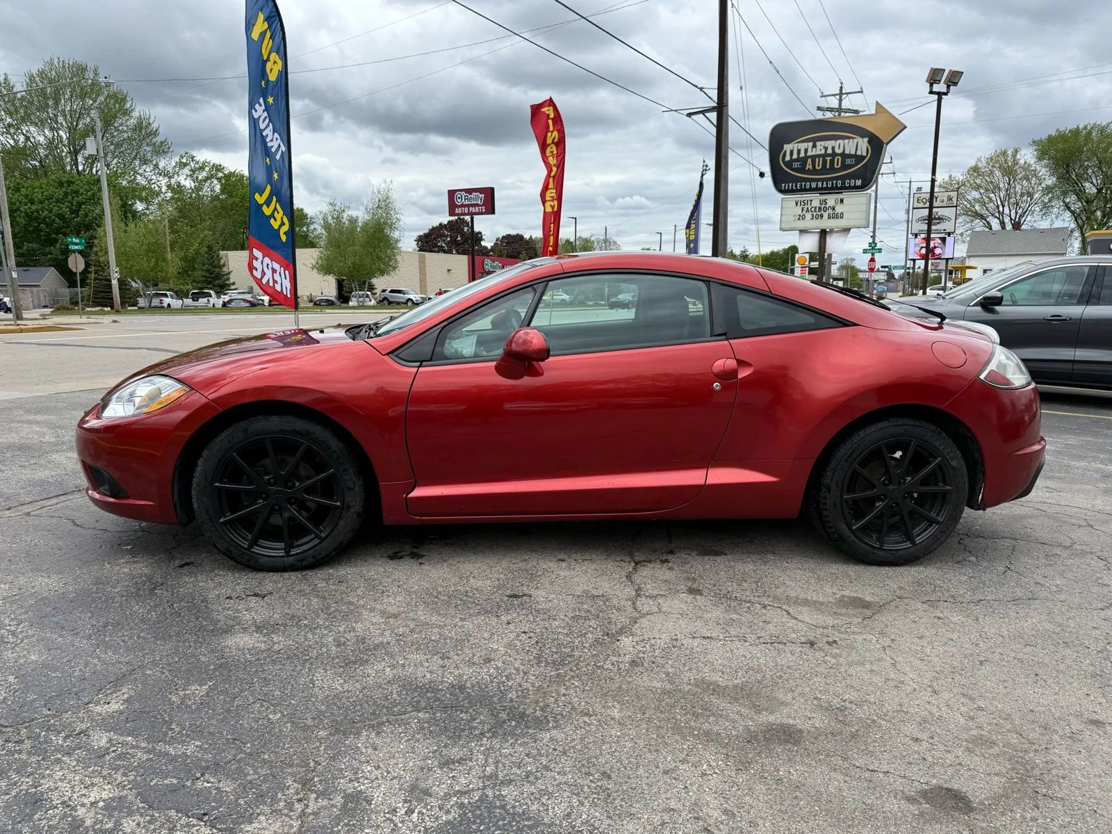 Used 2012 Mitsubishi Eclipse image 2