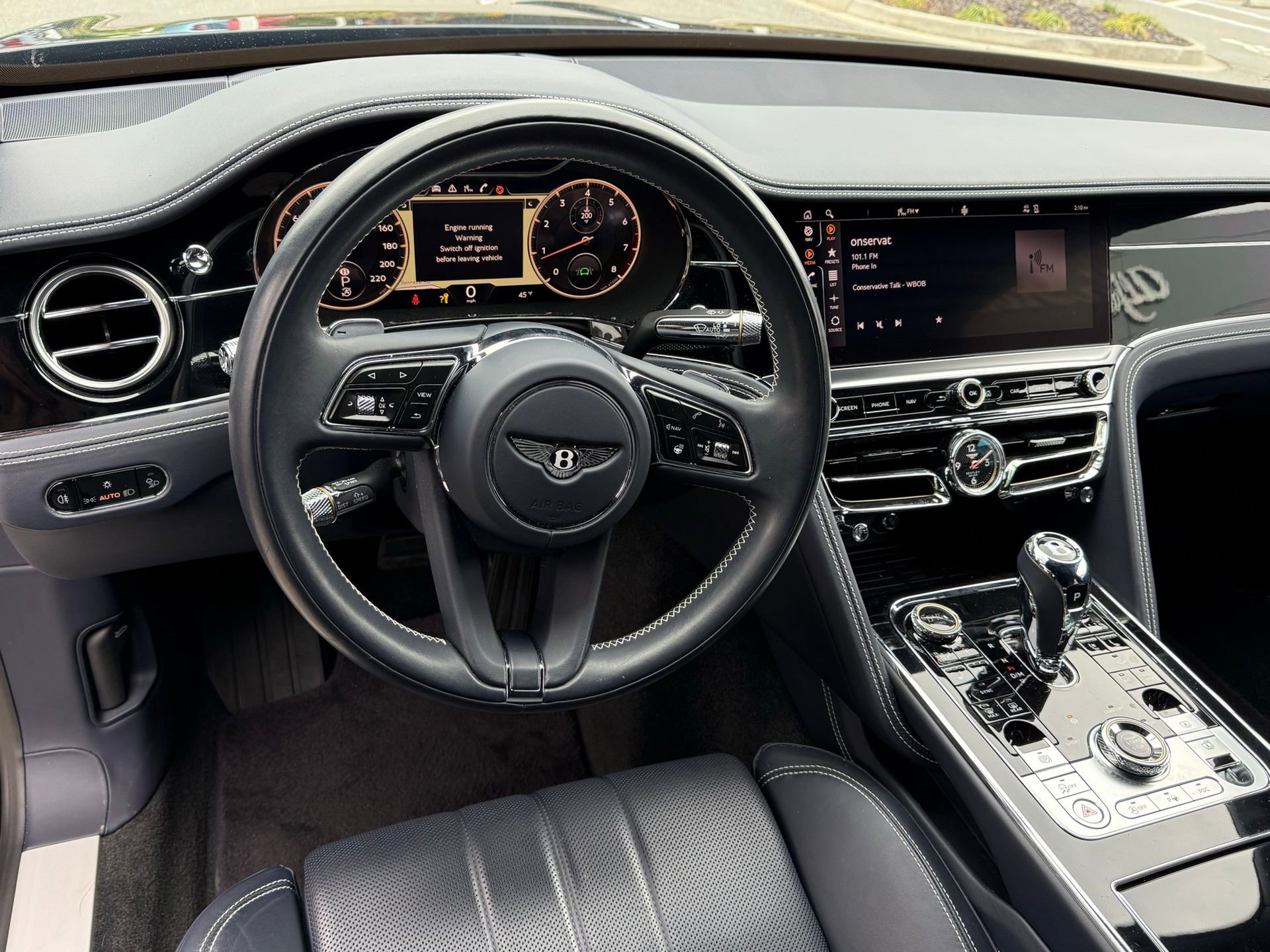 Used 2021 Bentley Flying Spur V8 image 32