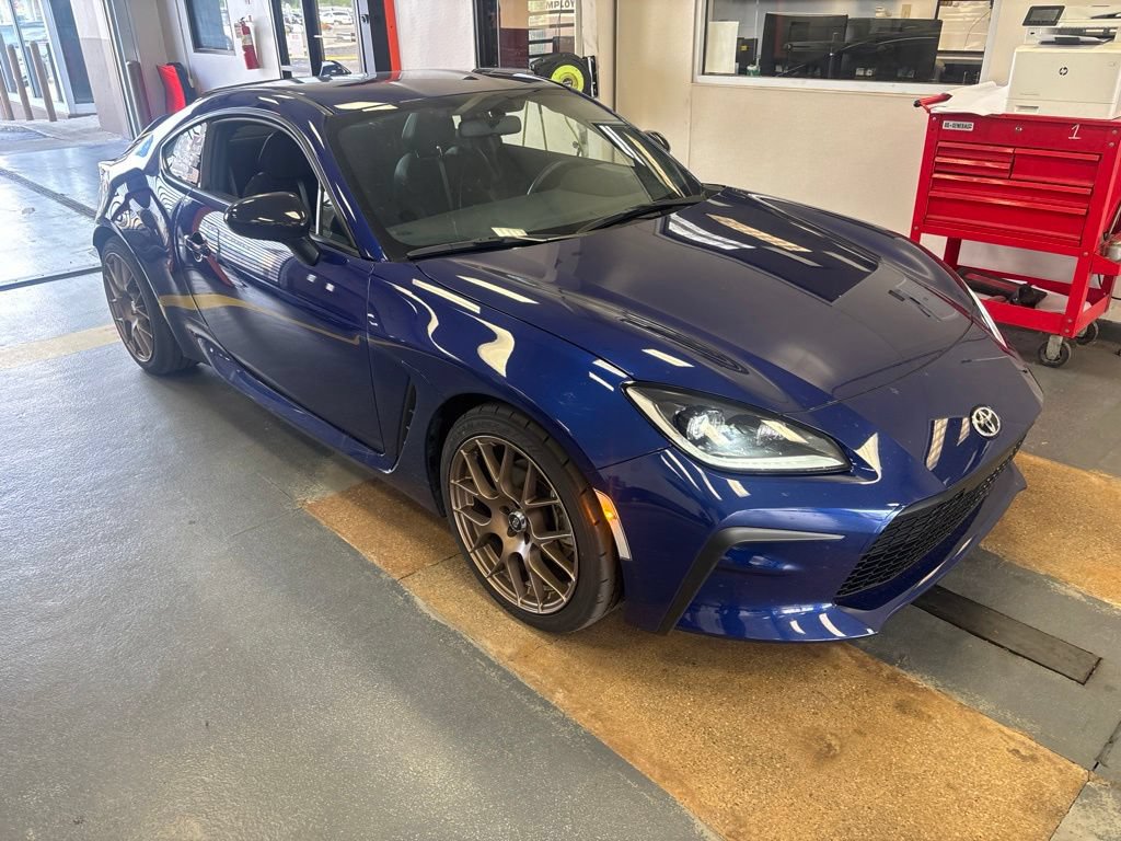 Used 2024 Toyota GR86 Premium RWD image 7