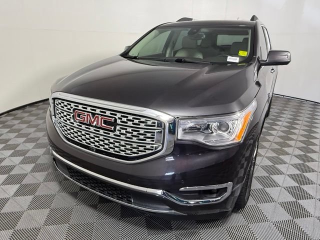 Used 2019 GMC Acadia Denali w/ Technology Package FWD image 2