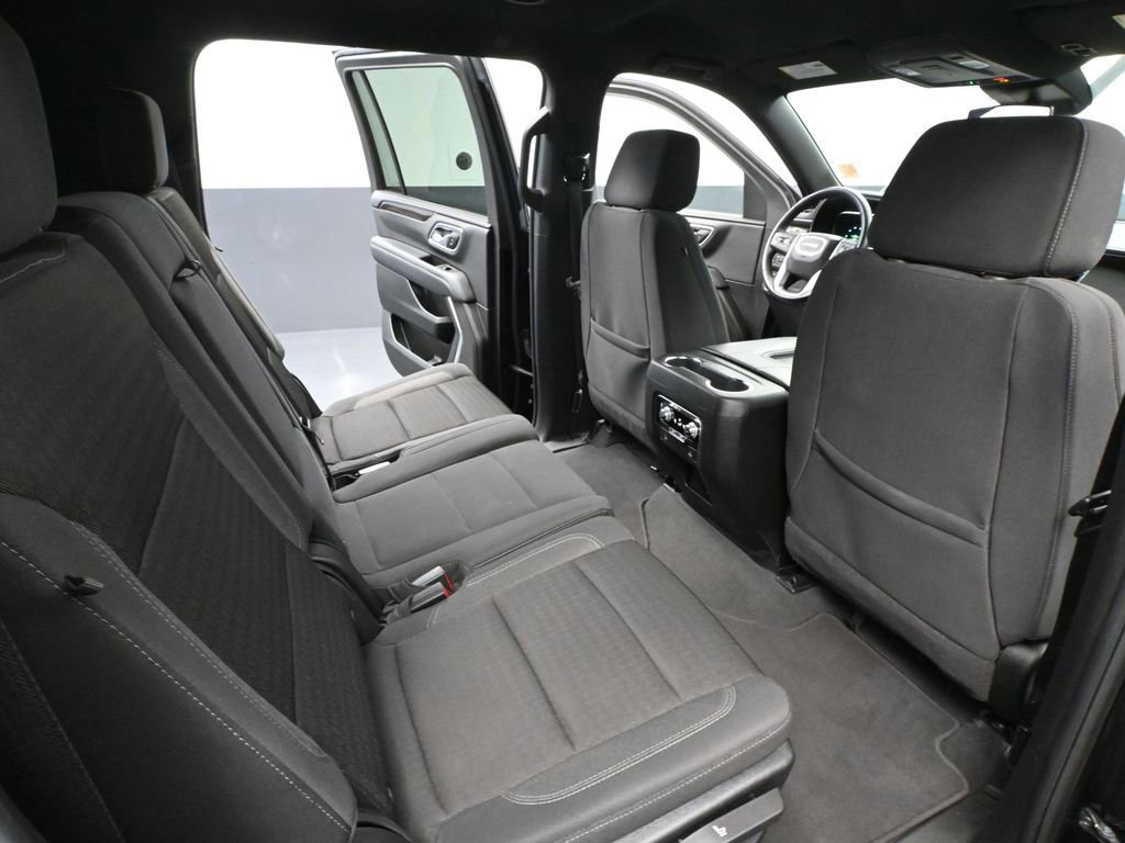 Used 2024 GMC Yukon XL SLE image 47