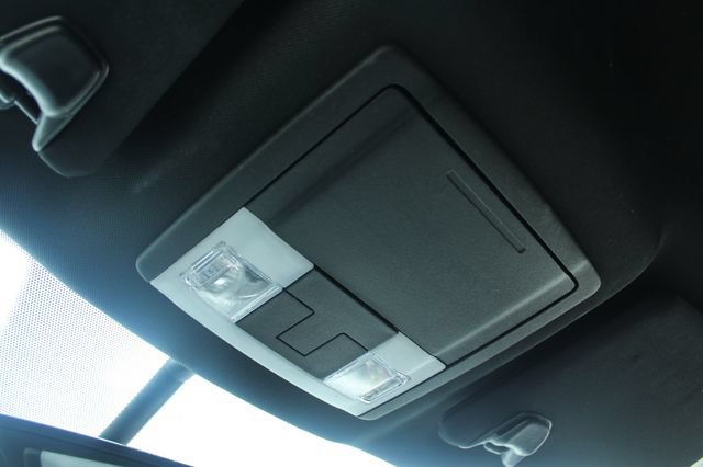 Used 2019 Ford Explorer XLT w/ Equipment Group 202A FWD image 22