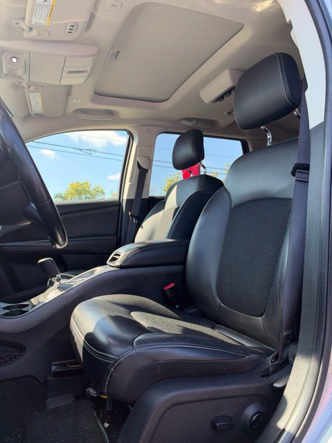 Used 2020 Dodge Journey Crossroad w/ Popular Equipment Group FWD image 19