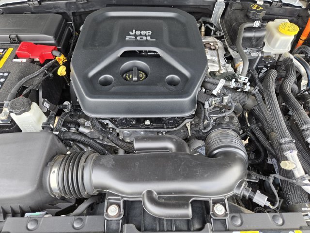 Used 2023 Jeep Wrangler Unlimited Sahara w/ Cold Weather Group AWD/4WD image 33