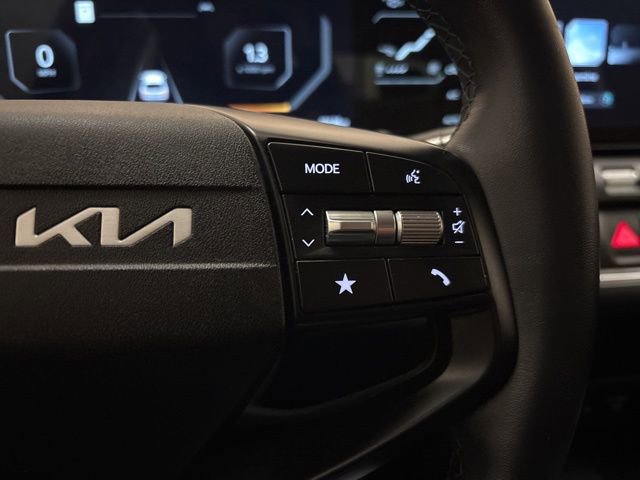 Certified 2025 Kia K4 EX image 17