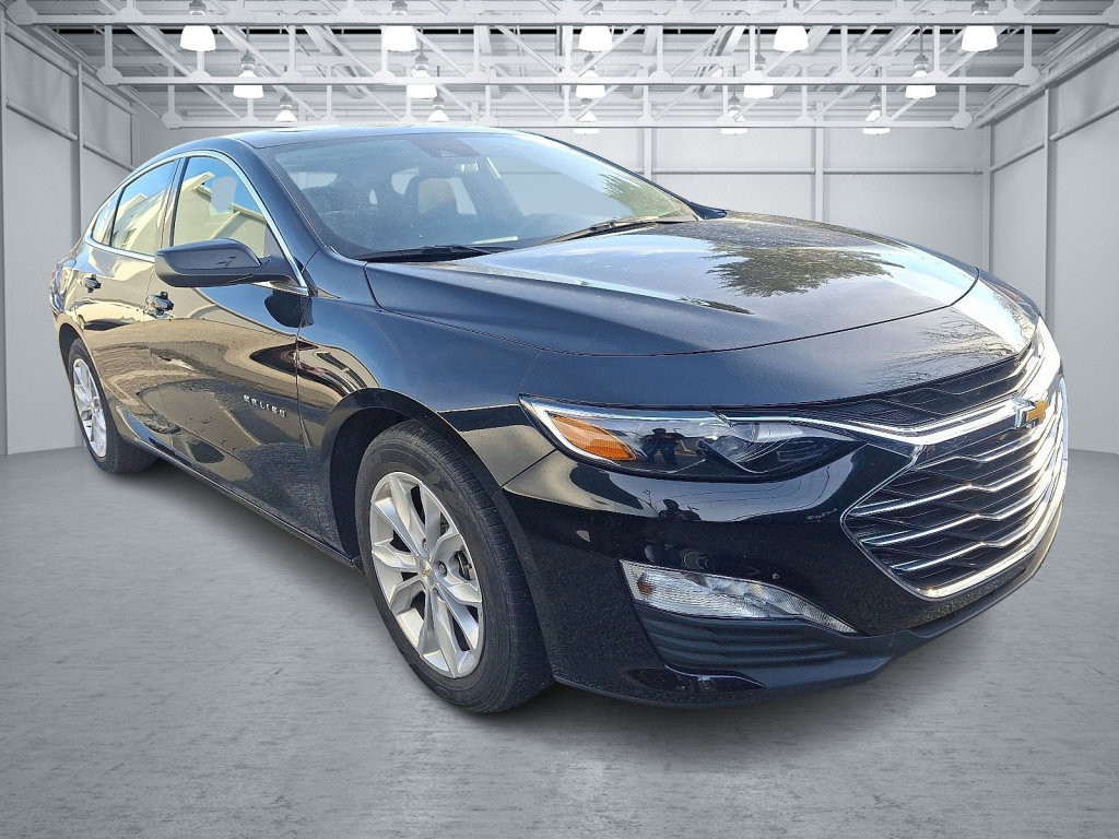Used 2024 Chevrolet Malibu LT image 3