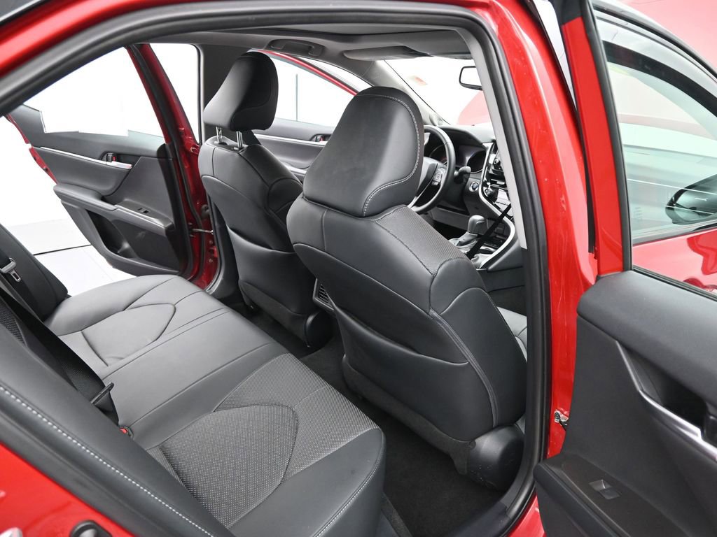 Used 2024 Toyota Camry XSE w/ Navigation Package image 18