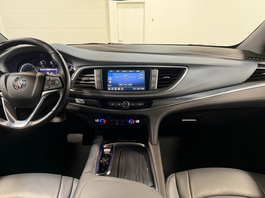 Used 2023 Buick Enclave Essence AWD/4WD image 18