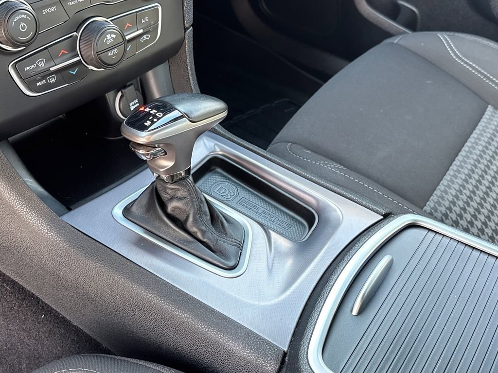 Used 2019 Dodge Charger SXT w/ Cold Weather Package image 25
