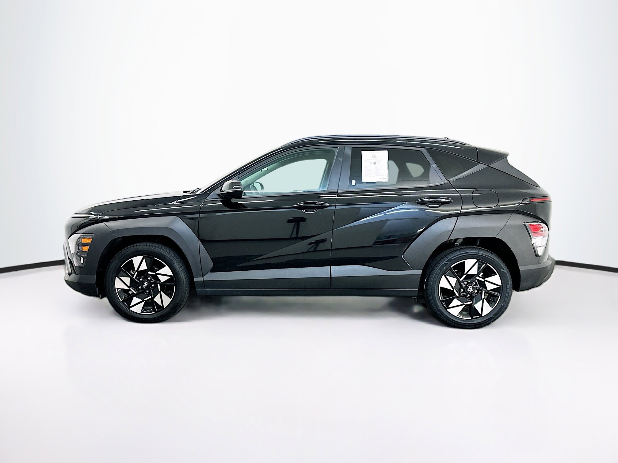 Used 2025 Hyundai Kona SEL image 4