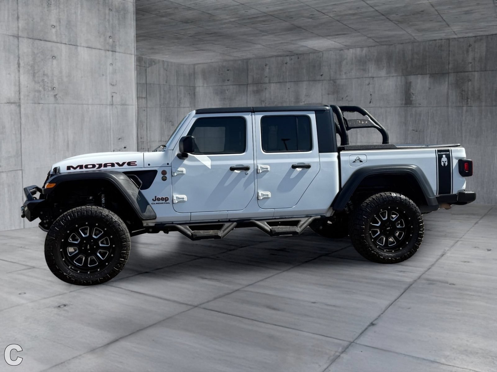 Used 2021 Jeep Gladiator Mojave AWD/4WD image 3