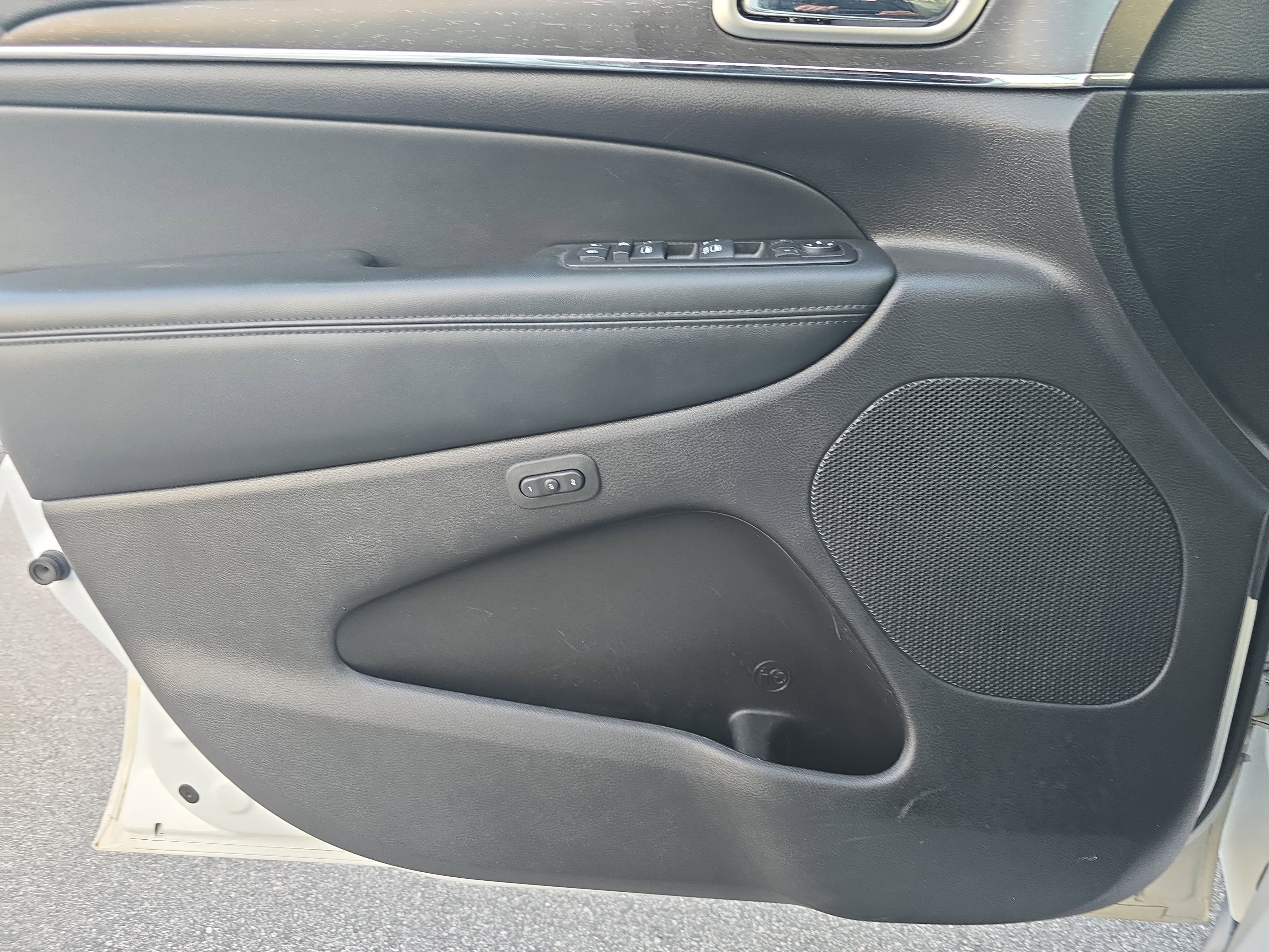 Used 2018 Jeep Grand Cherokee Limited image 26