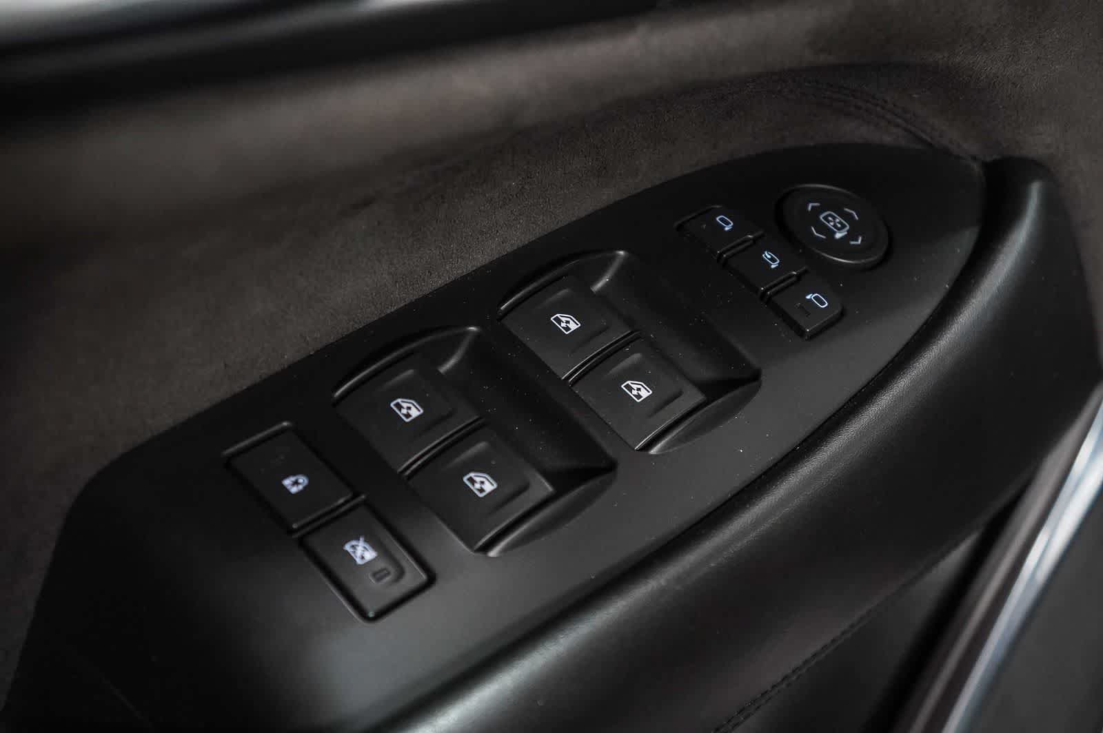 Used 2018 Cadillac Escalade ESV Platinum AWD/4WD image 23