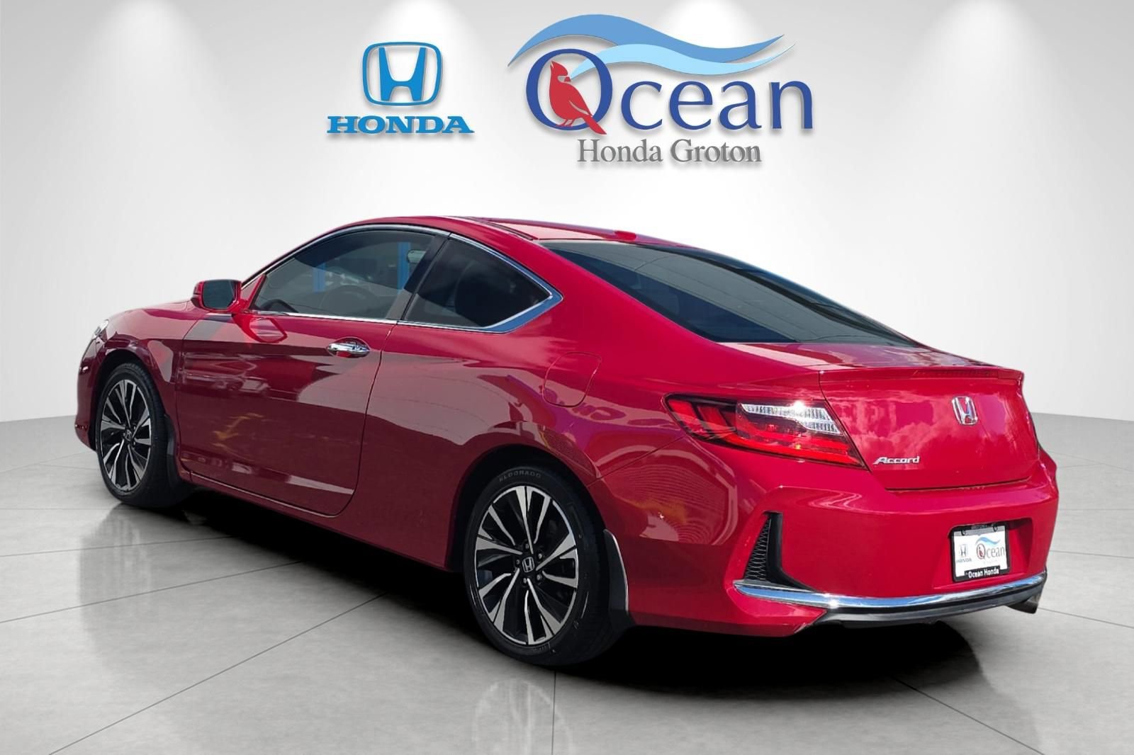 Used 2017 Honda Accord EX image 5