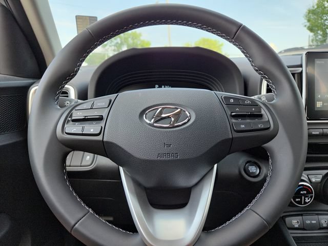 New 2026 Hyundai Venue SEL FWD image 18