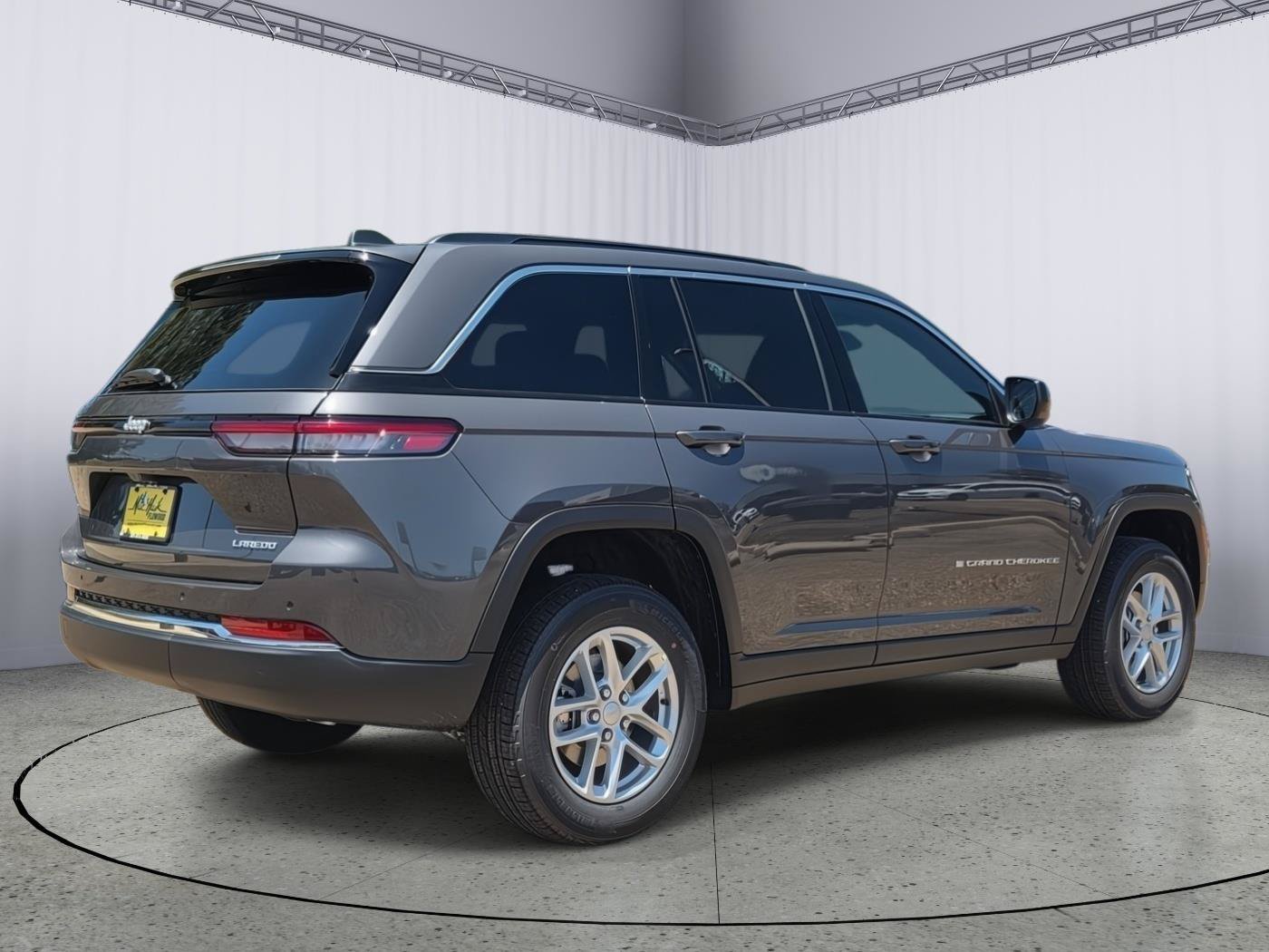 New 2026 Jeep Grand Cherokee Laredo X RWD image 4