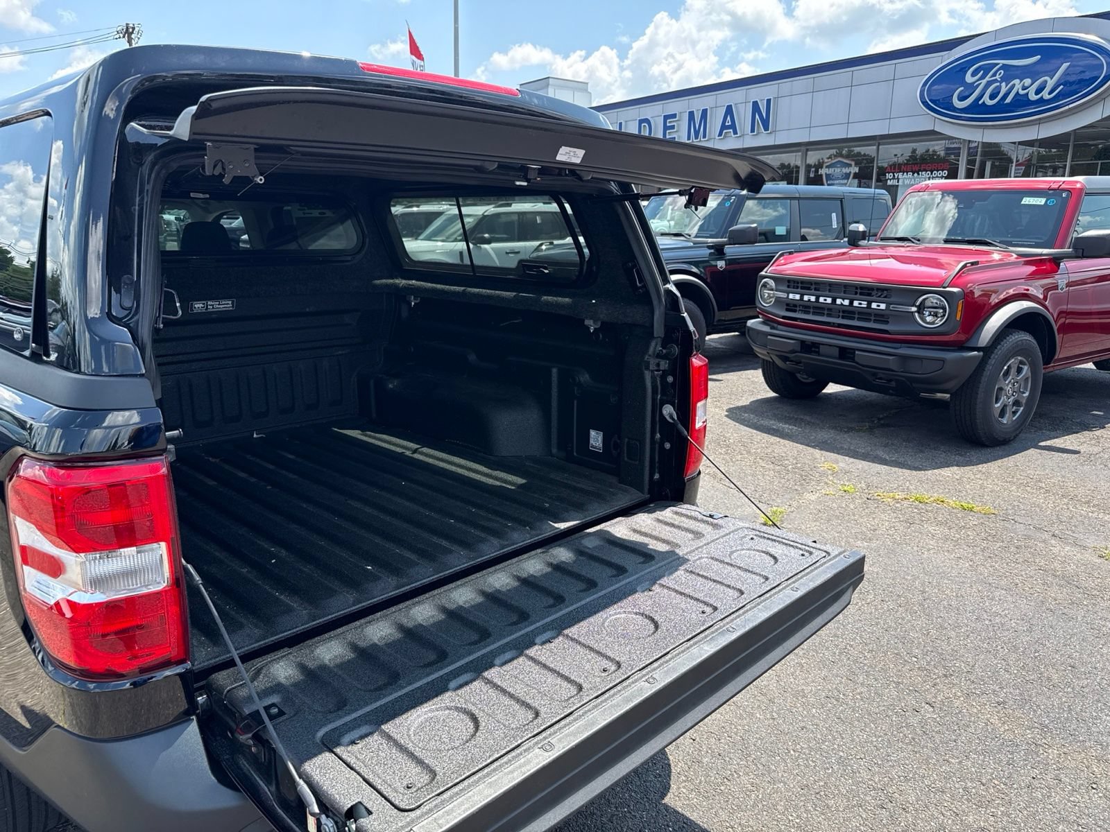 Used 2025 Ford Maverick XL FWD image 5