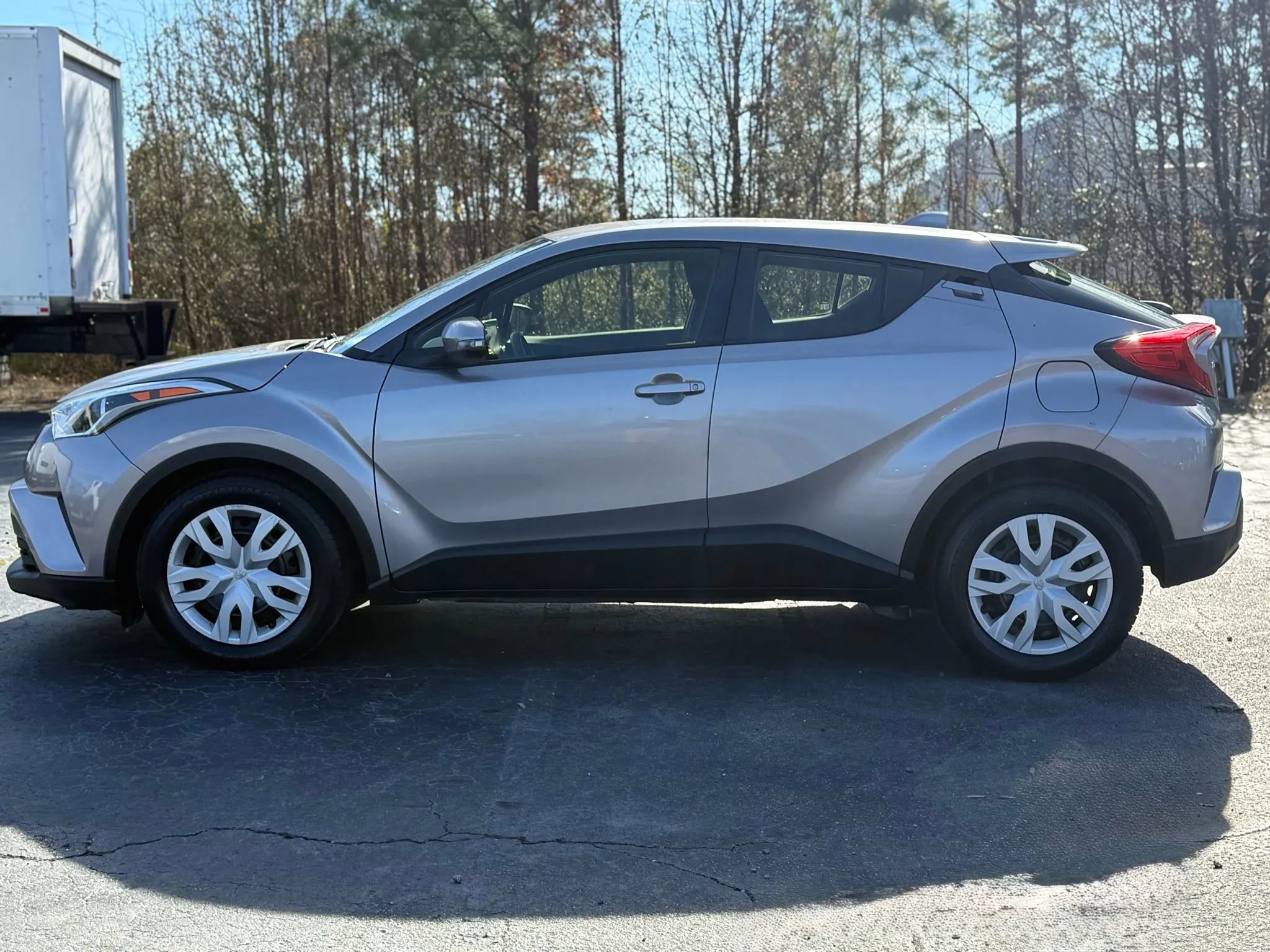 Used 2019 Toyota C-HR LE image 3