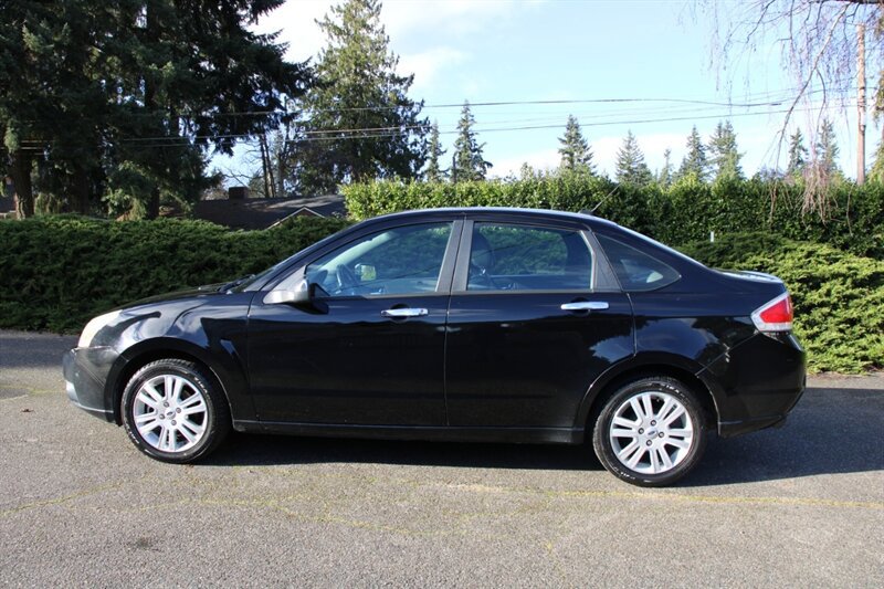 Used 2010 Ford Focus SEL image 13