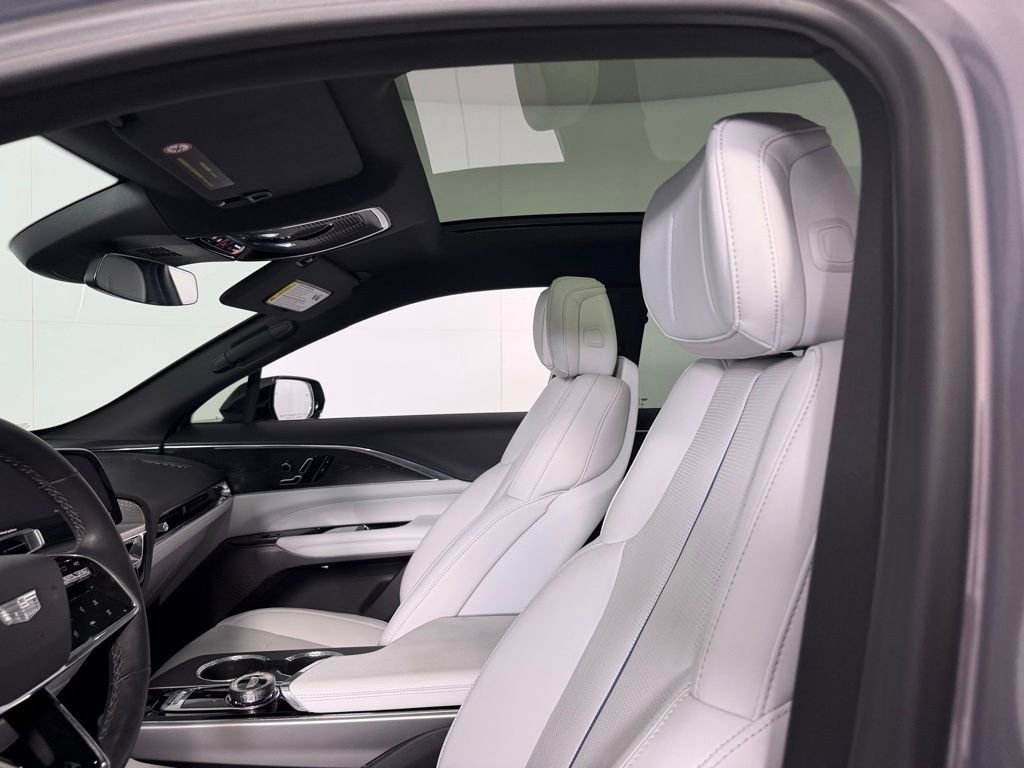 Used 2024 Cadillac Lyriq Sport RWD image 23