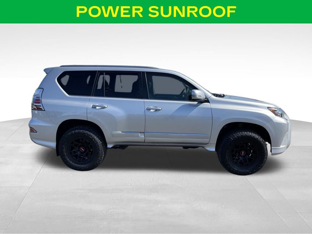 Used 2017 Lexus GX 460 Premium AWD/4WD image 6