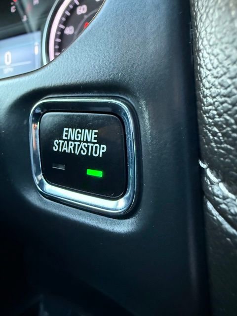 Used 2023 GMC Acadia SLE w/ Driver Convenience Package image 27