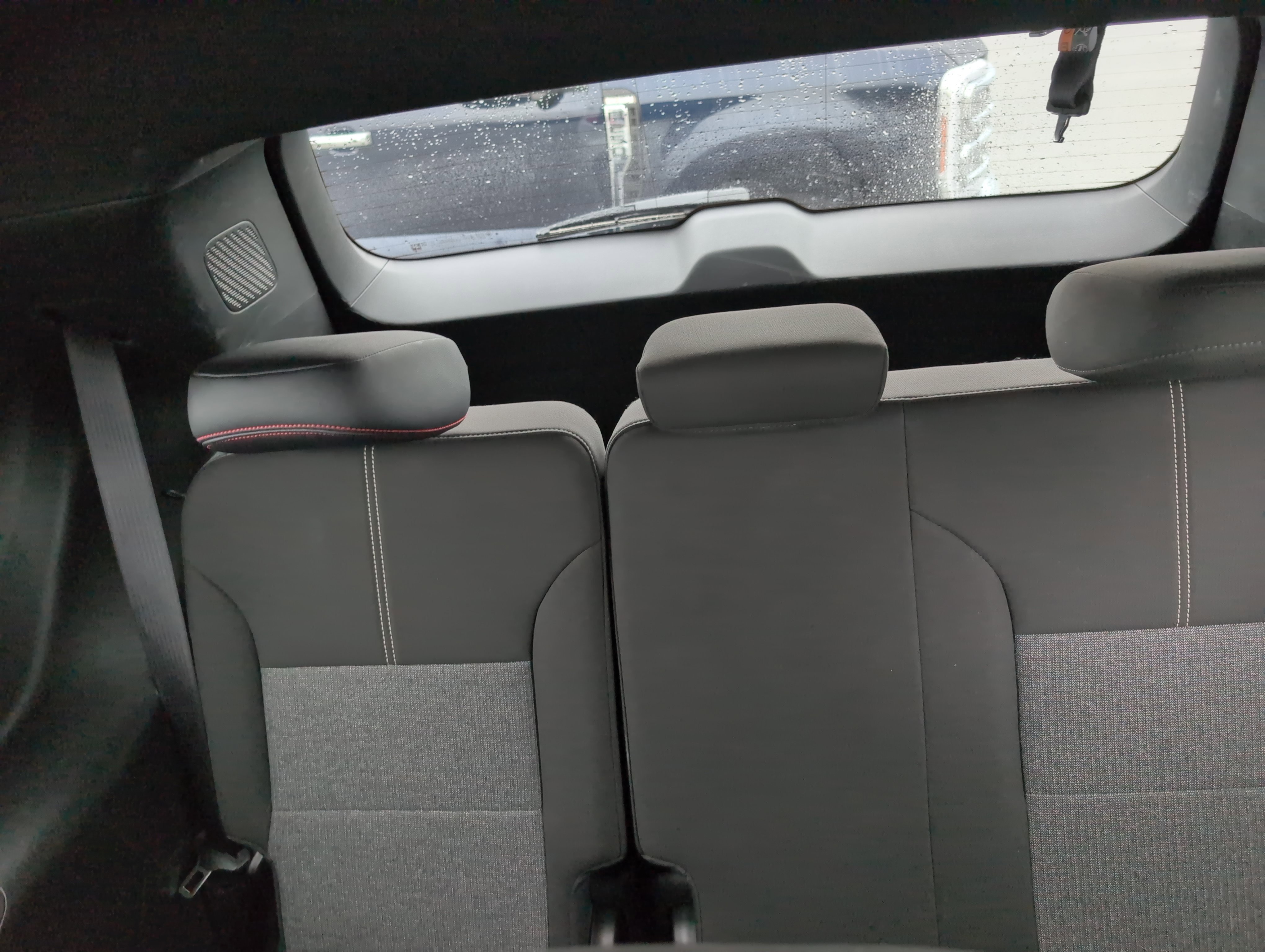 Used 2025 GMC Acadia Elevation image 33