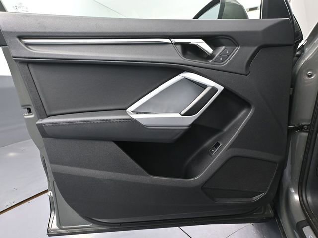Used 2022 Audi Q3 2.0T Premium image 18