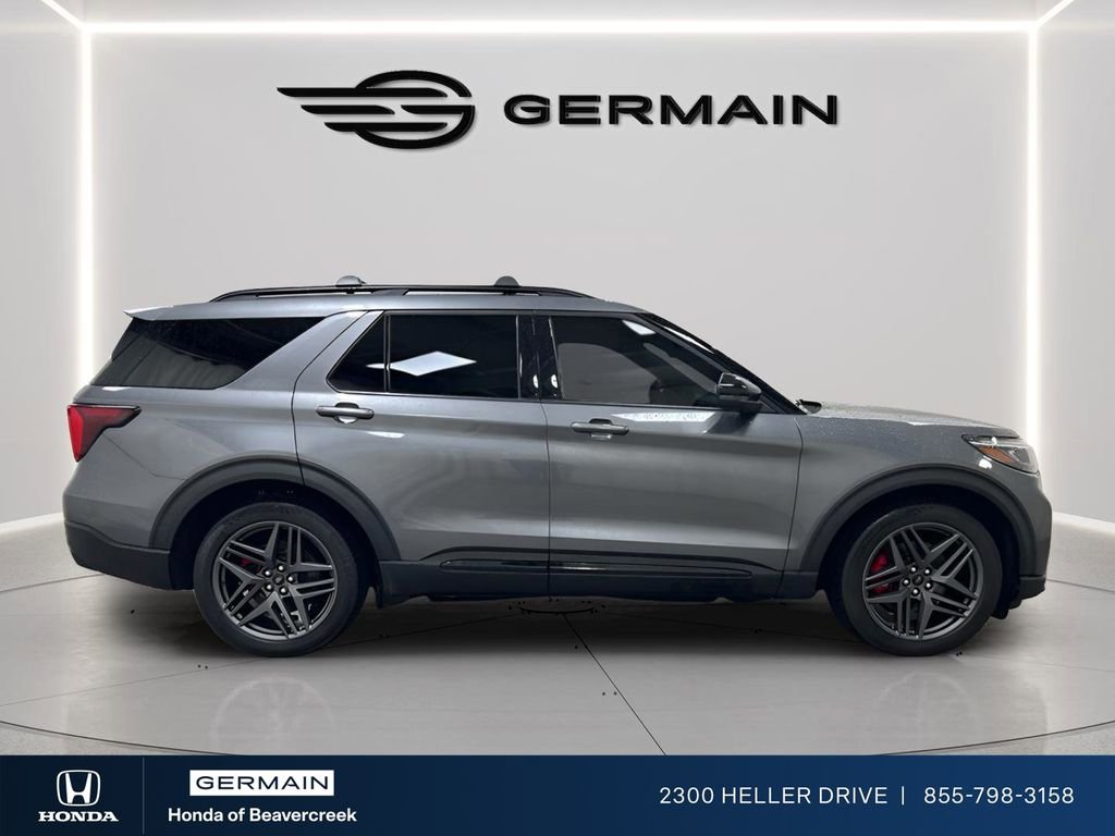 Used 2025 Ford Explorer ST AWD/4WD image 8