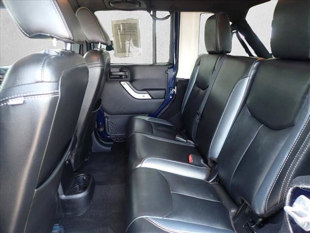 Used 2013 Jeep Wrangler Unlimited Sahara w/ Connectivity Group AWD/4WD image 9