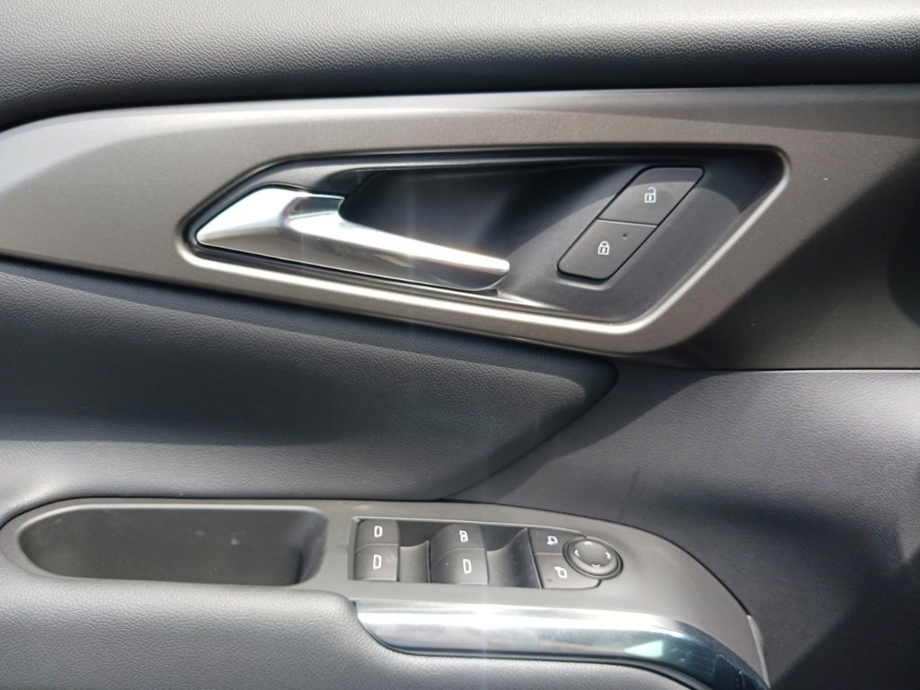 New 2025 Chevrolet Traverse LT w/ Enhanced Driving Package image 10