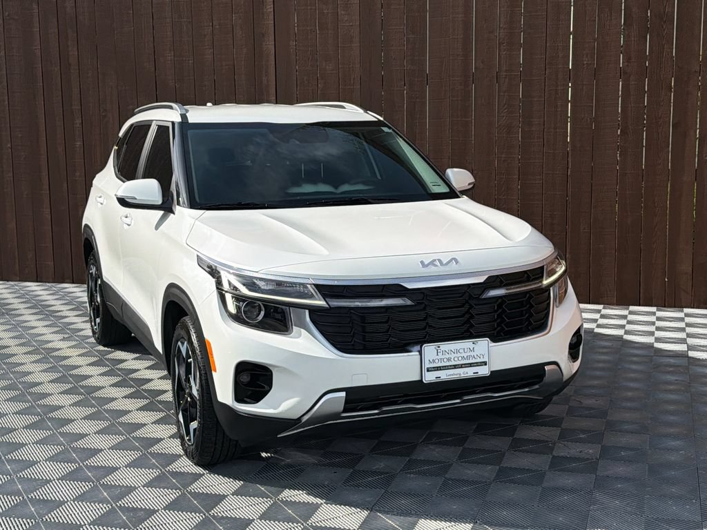 Used 2024 Kia Seltos EX FWD image 13